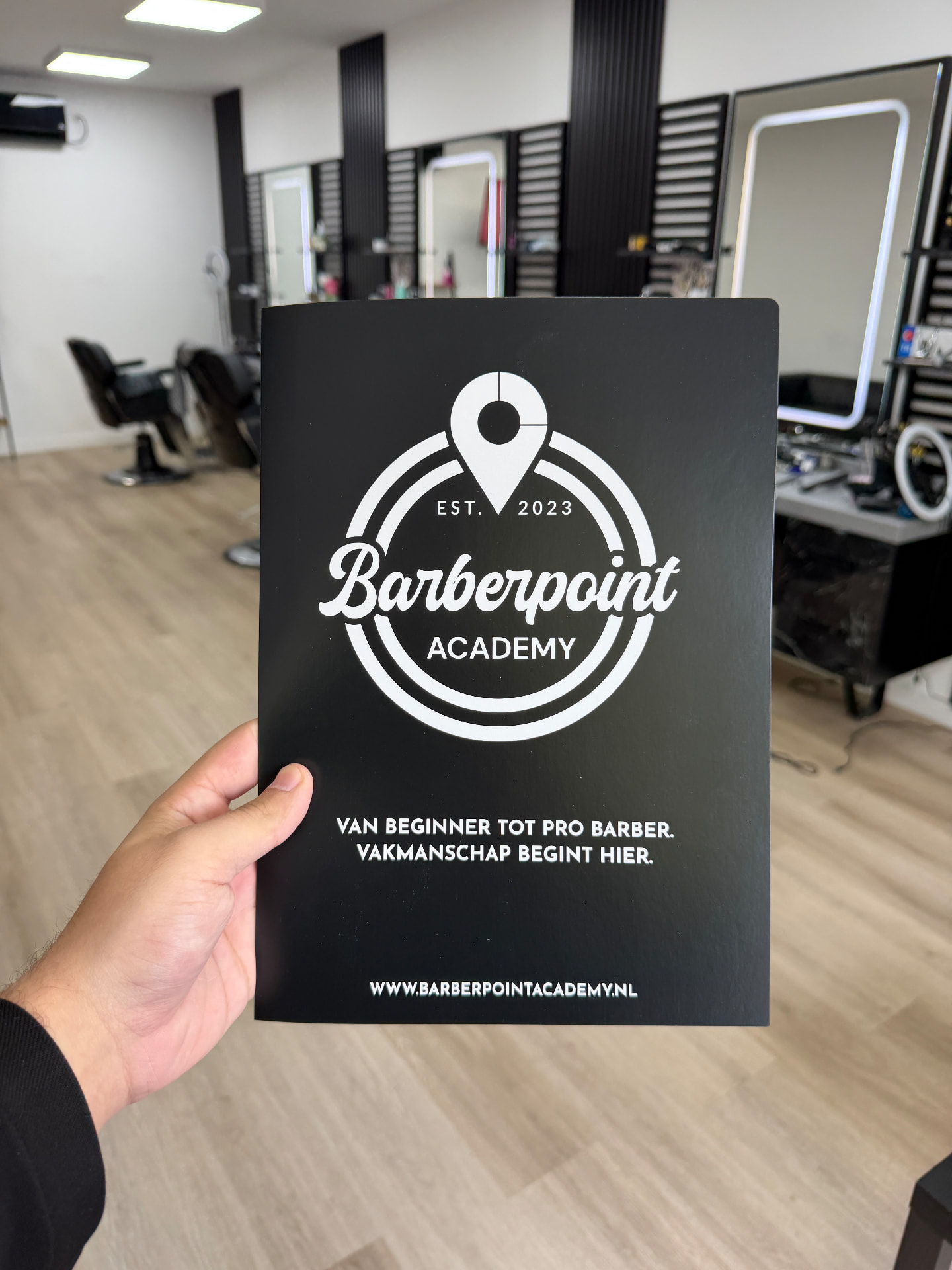 Barberpoint Academy brochure: van beginner tot pro barber